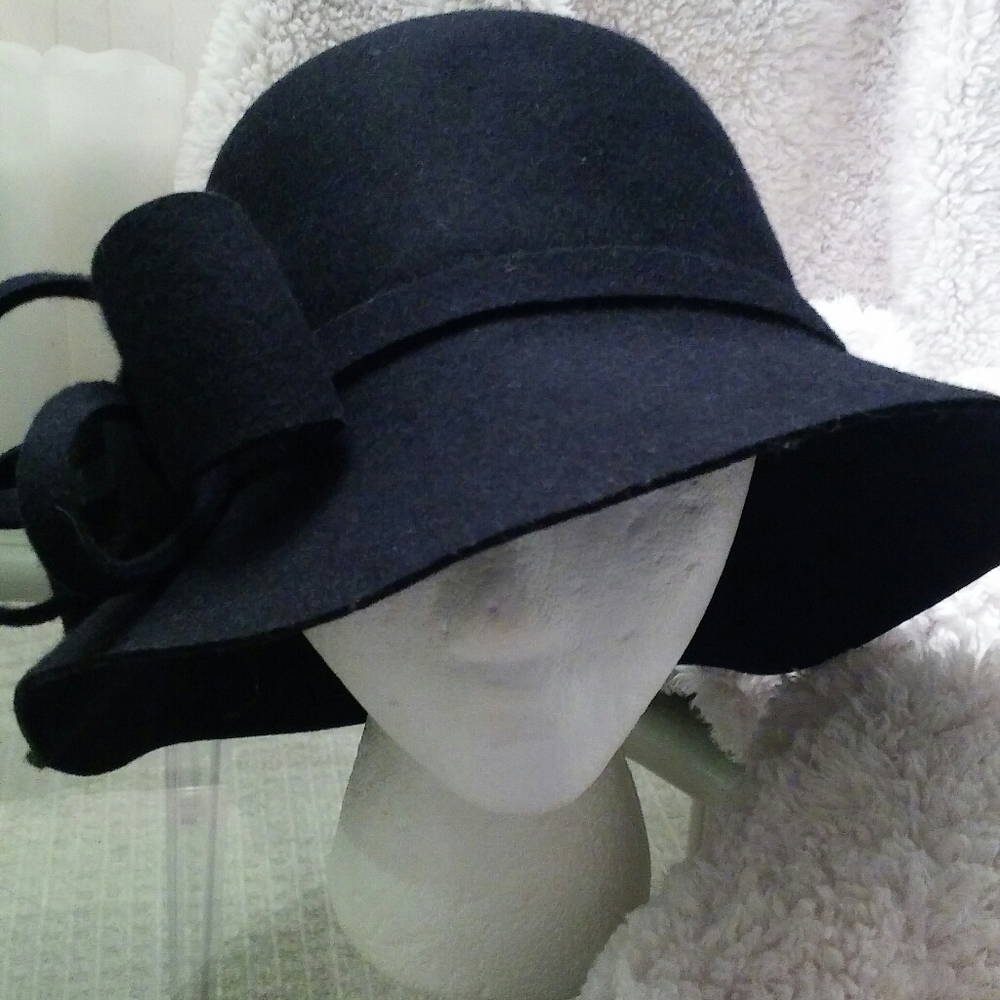 Hat - Picture 2 of 3